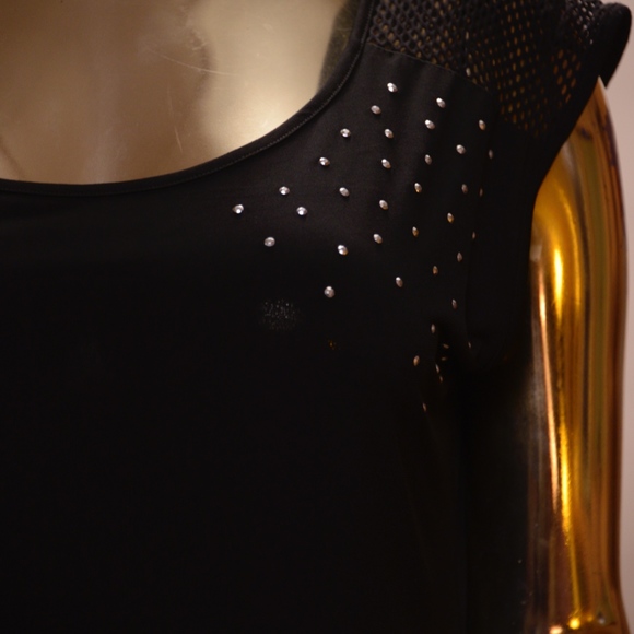 Black top, fishnet cap sleeves, metal studs - NWT - Picture 2 of 4